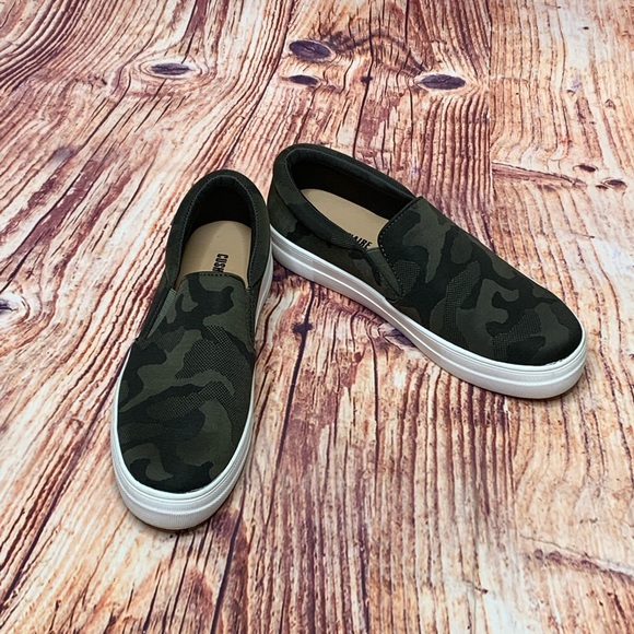 Cushionaire Rhona Camouflage Slip On Sneaker Size 10 Memory Foam in Sole - Picture 3 of 8